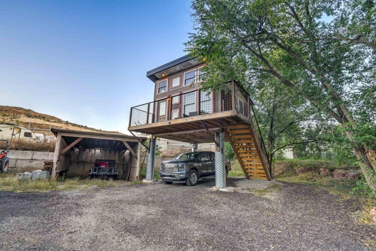 Red Rock Treehouse Unique In Old Colorado City Colorado Springs Exterior photo