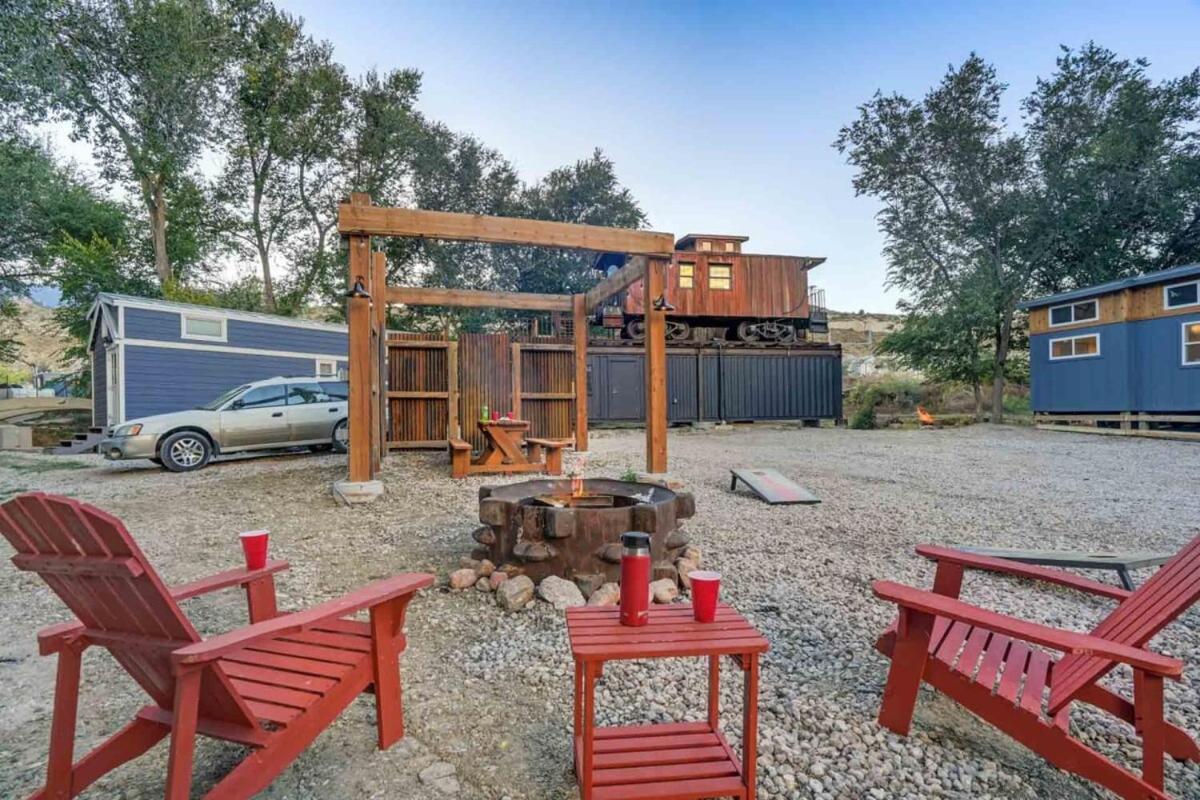Red Rock Treehouse Unique In Old Colorado City Colorado Springs Exterior photo